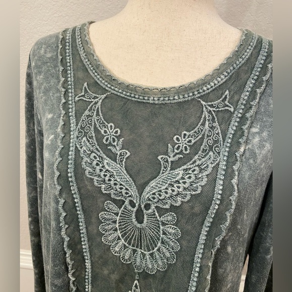 Adore Soft Stretch Jersy Knit Boho Lace Blouse Size Small - Picture 2 of 12